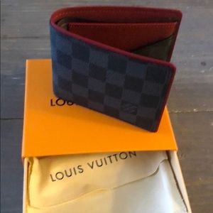 Men’s Louis Vuitton Damier wallet